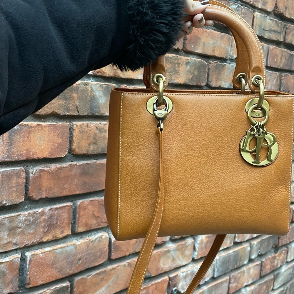 VINTAGE LADY DIOR